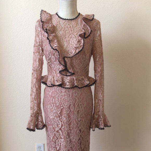 Alexis lace beautiful blush  👗 - Picture 3 of 7